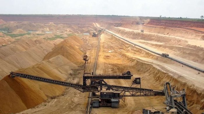 1024px-Togo_phosphates_mining