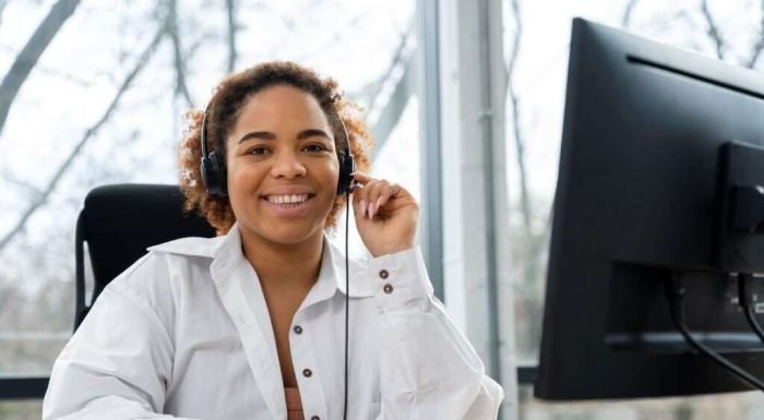 close-up-person-working-call-center