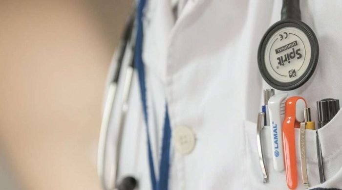 doctor-563428_1920 small